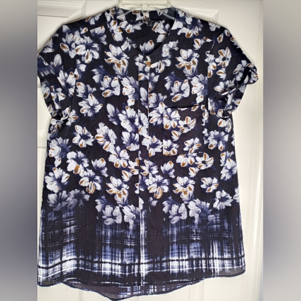 Simply Vera Vera Wang S Navy Blue Multclred Shrtslvs Pocket Women's Top Blouse.